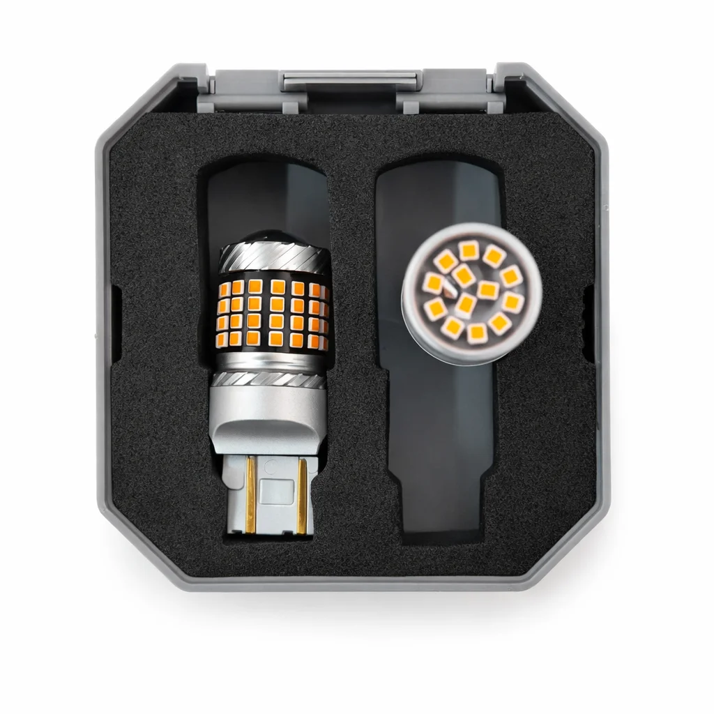 JUEGO DE FOCO LED FIJO AMBAR 7443 CON CANBUS 2 POLOS CON LUPA 12-36V 10W IOL-LH-717