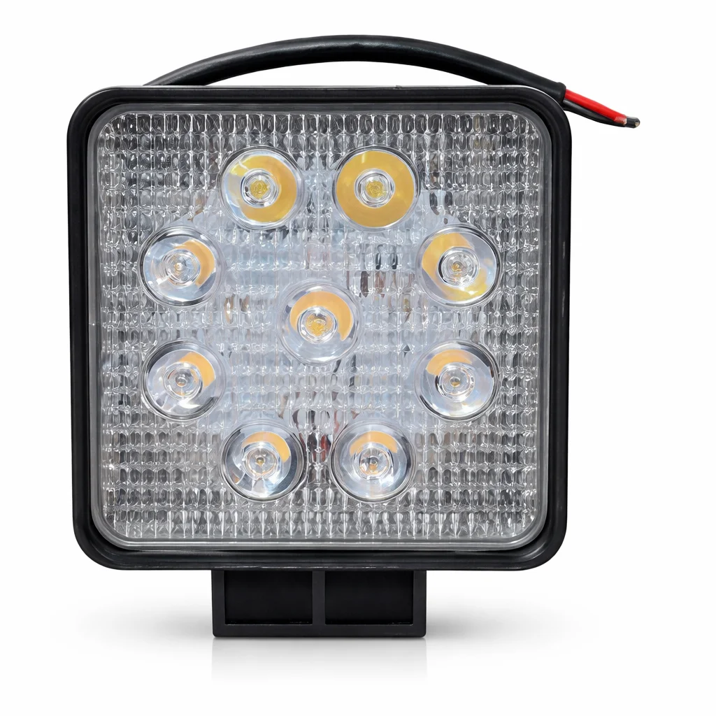 FARO LUZ BLANCA CUADRADO 2 1/2" 9 LEDS CON ESTROBO IOL-LFL-070