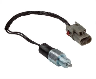 INTERRUPTOR DE REVERSA CORTO NISSAN TSURU II III 2 TER 2466800 DYNAMIC