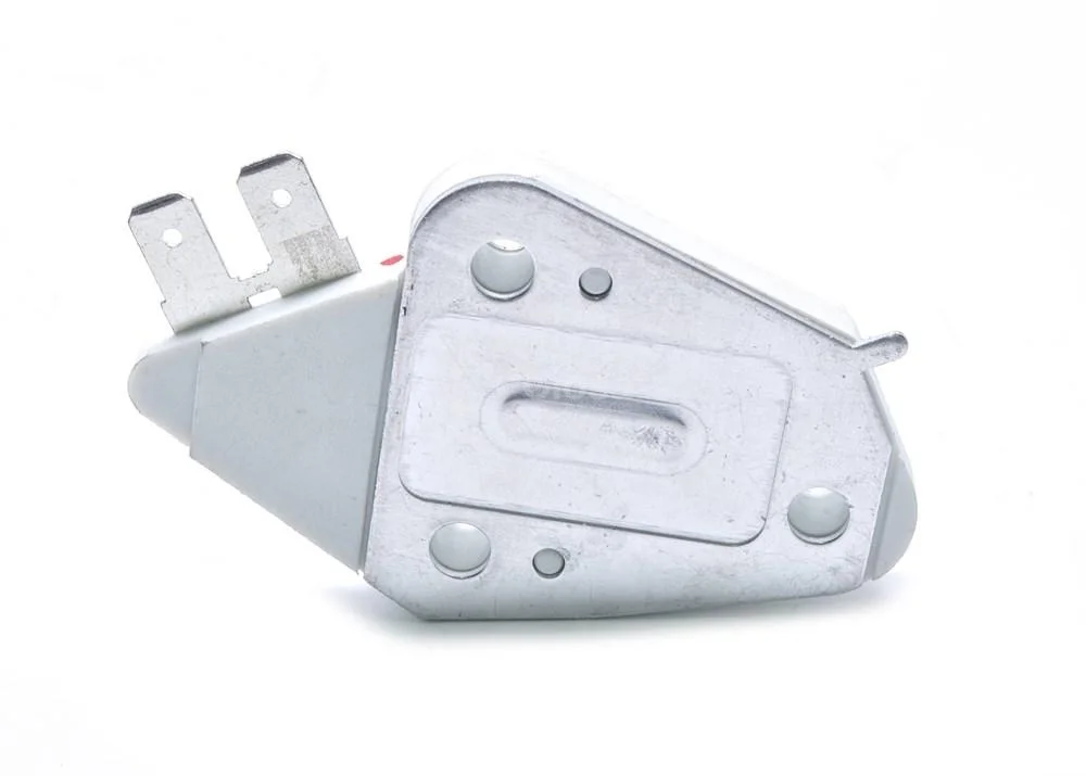 REGULADOR ALTERNADOR DELCO REMY 24V 70 AMP 2 TER C/TORNILLO 20SI 21SI 22SI D30