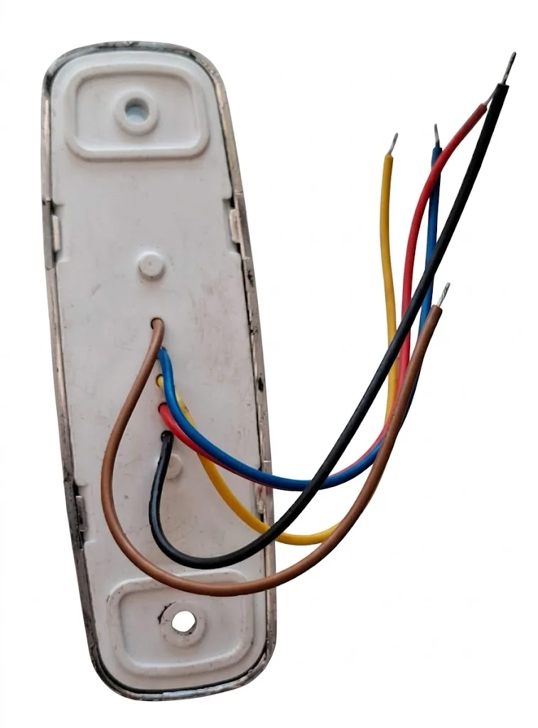 PLAFON AMBAR ZEPELIN DE REMACHE CROMADO CON ESTROBO 10-30V IOL-LPL-027