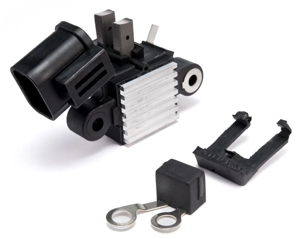 REGULADOR ALTERNADOR HITACHI NISSAN SENTRA 12V 60-80 AMP 2 TER IH242 / 36209 RENARD